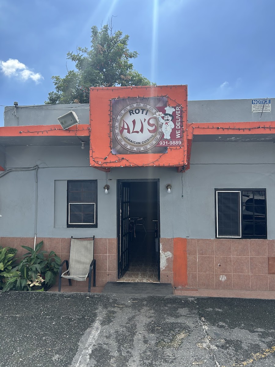 Ali's Roti & Jamaican Cuisine